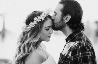 МНЕ НРАВЯТСЯ ОБЪЯТИЯ, КОТОРЫЕ ИЗГОНЯЮТ ПЕЧАЛЬ И ЛЕЧАТ ДУШУ