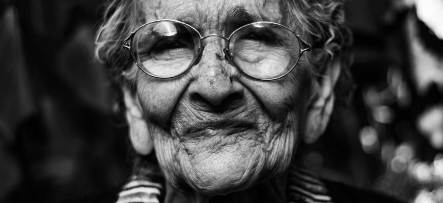 Почему наши близкие в старости становятся такими невыносимыми