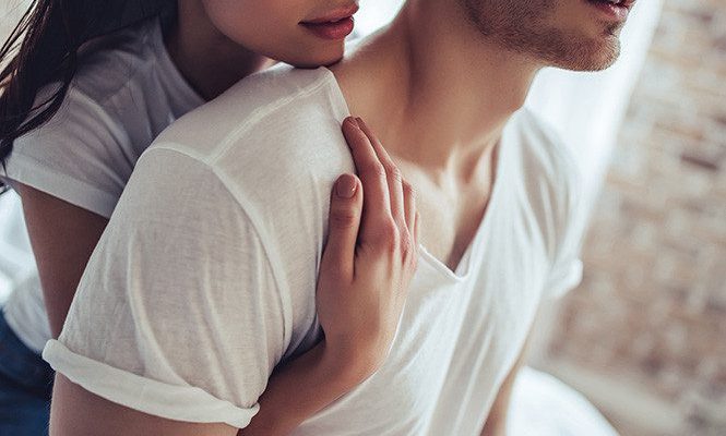 Та женщина к которой невыносимо сильно хочется прикасаться