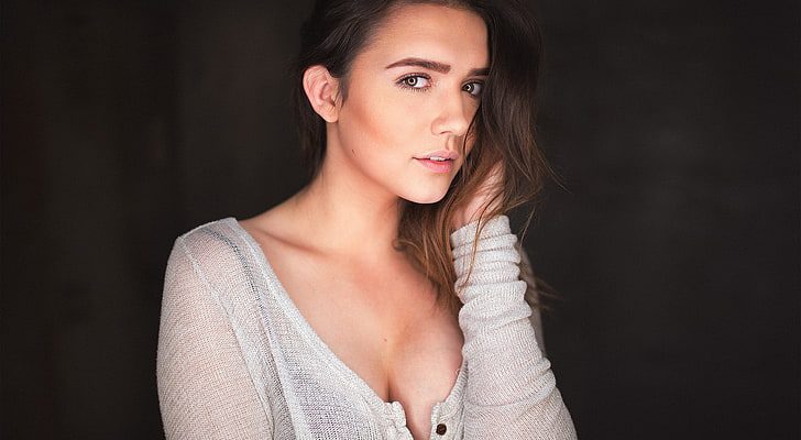 Почему к одному человеку все тянутся, а другого избегают