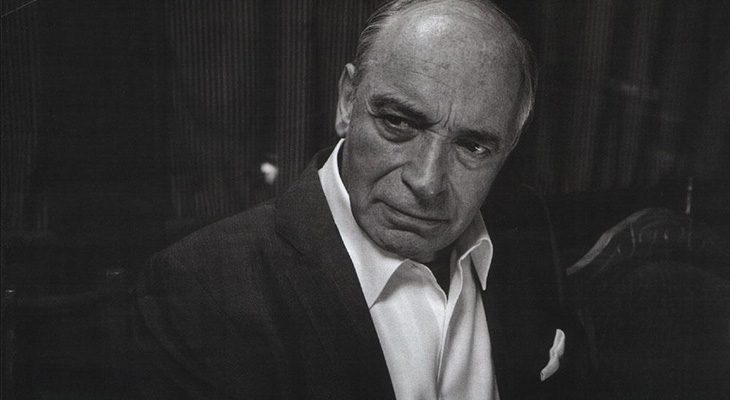 Современные фильмы похожи, слова одни и те же, да и лиц не различить