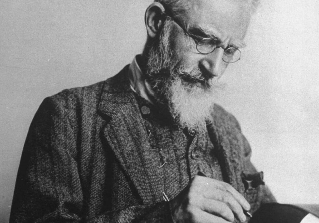 «Никогда не помогайте тем, кто…» Гениальные слова Бернарда Шоу, которые могут изменить жизнь