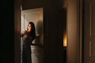 Сигналы, которые вы получаете, когда мужчина думает о вас
