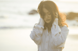 Когда хочется ему написать, но внутри ты понимаешь — этого делать не стоит