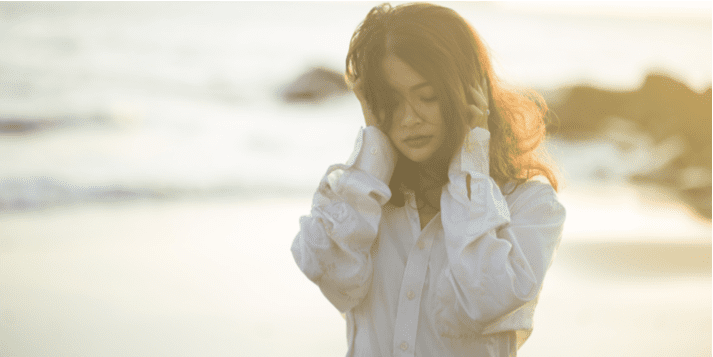 Когда хочется ему написать, но внутри ты понимаешь — этого делать не стоит