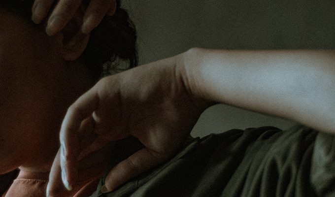 Почему Вселенная сначала сводит нас с людьми, а потом забирает их